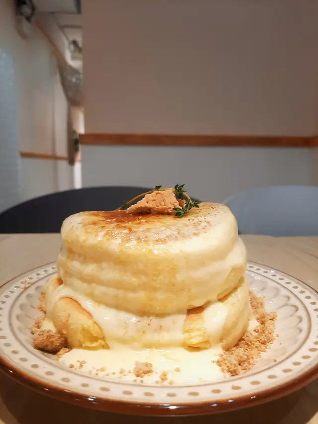 法式焦糖卡士達梳乎厘班戟