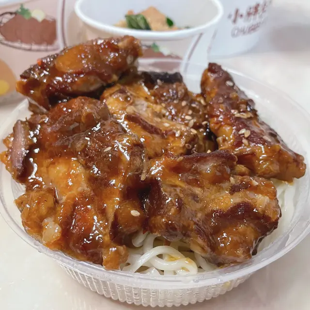 甲香烤豬軟骨手工湯麵