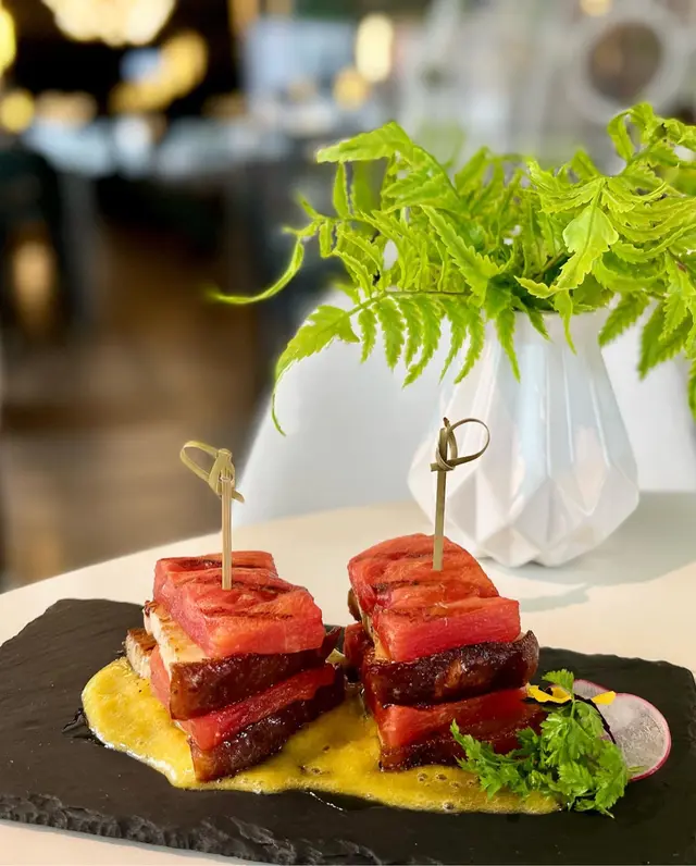 西班牙燒豬腩伴烤西瓜三文治