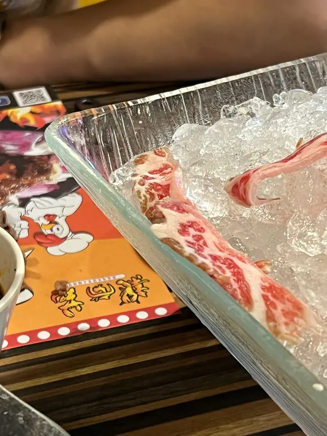 淨係影咗一張相,除咗肥牛其他部位d肉都有d呢隻顏色