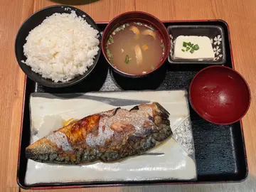 盐烧鲭鱼定食