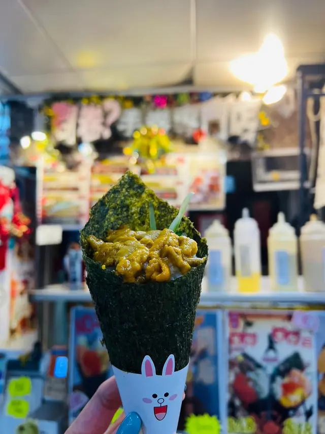 馬糞海膽手卷