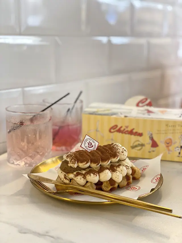 提拉米蘇韓式牛角酥窩夫