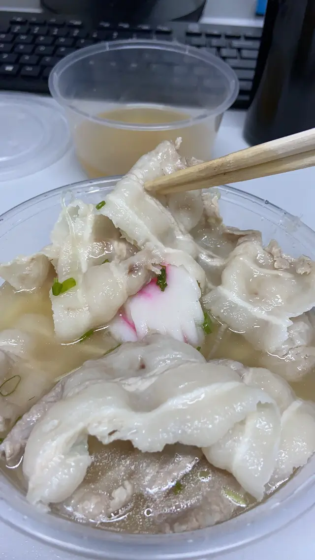 全肥嘔心的豬肉，但唔知好評從邊度來的。