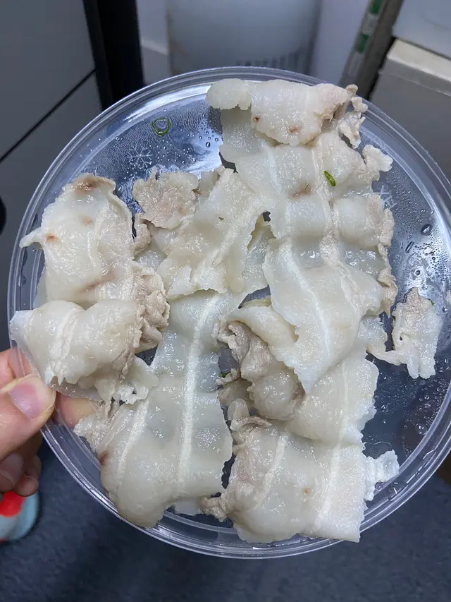 全肥嘔心的豬肉，但唔知好評從邊度來的。