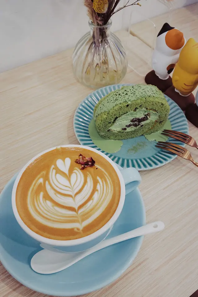 玫瑰𝗟𝗮𝘁𝘁𝗲 ,抹茶卷