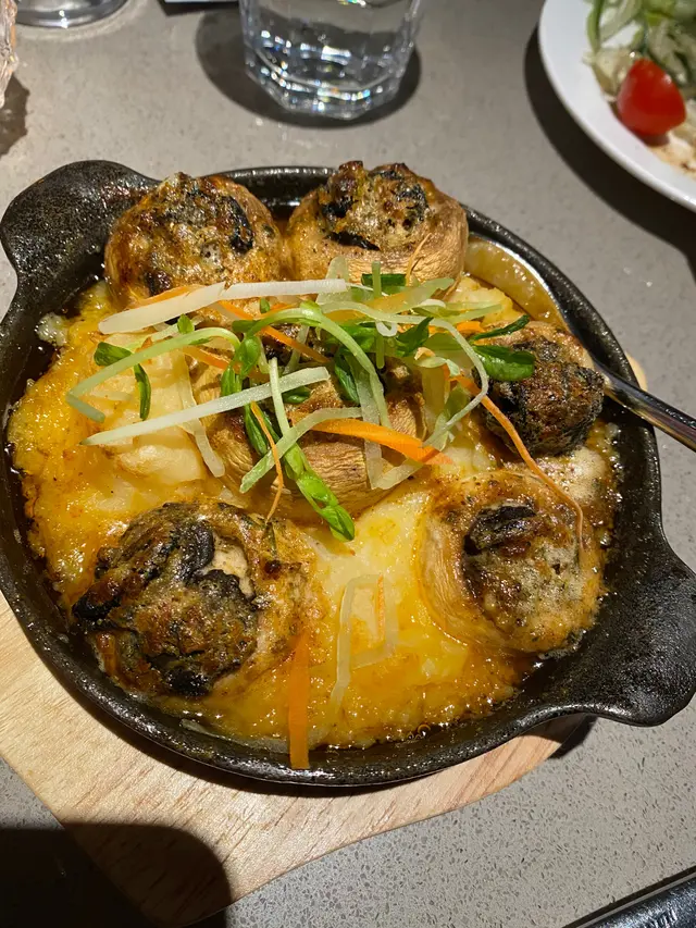 巴黎牛油蘑菇焗田螺