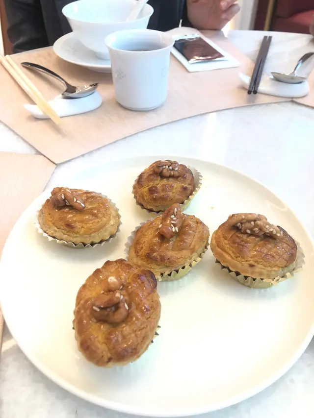 熱辣辣出爐，出色之作！比起香焗鵝肝和牛酥 ，呢個更得我歡心！