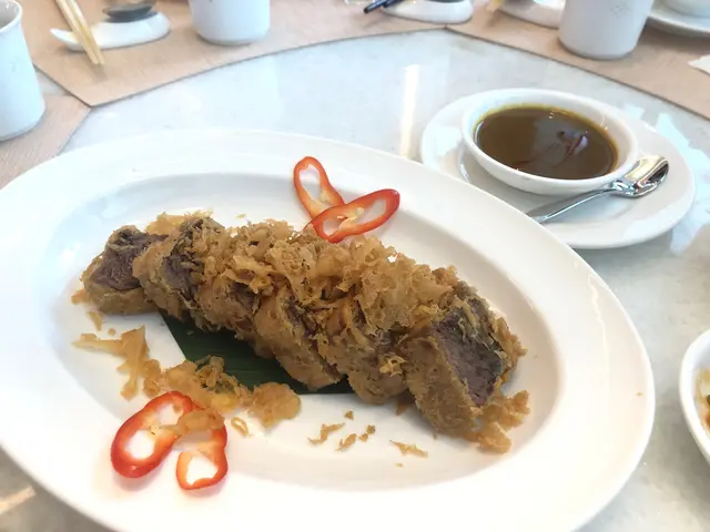 呢個好味到不得了…個皮炸到好脆，牛腩好香好嫩，仲要配個咖哩汁，出色之作！👍🏻