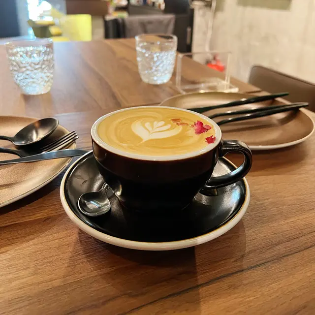 Rose latte