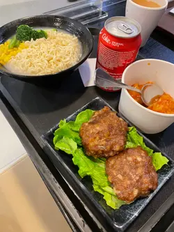 A7自家制蓮藕豬肉餅豬骨湯公仔麵