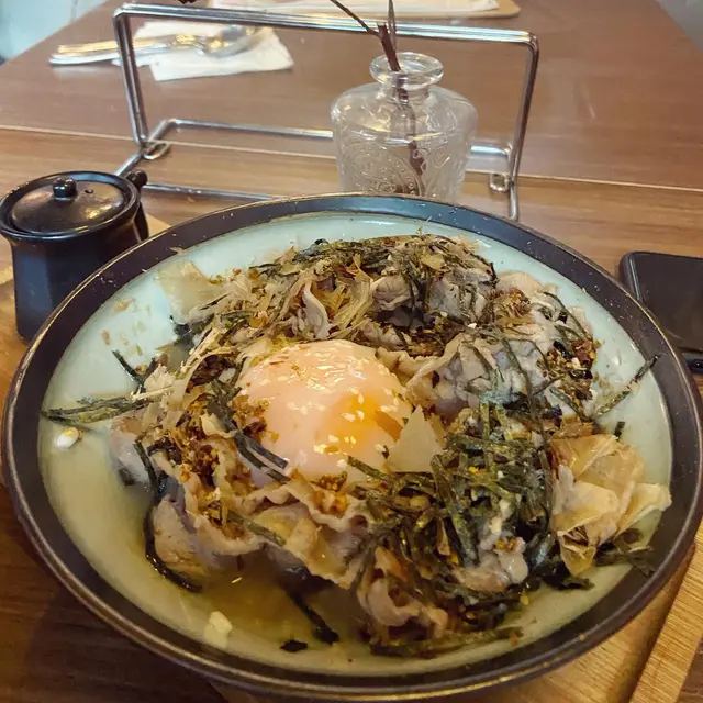 日式壽喜燒牛肉溫泉蛋茶漬意大利飯