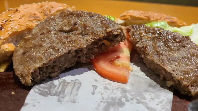 烤美國安格斯漢堡