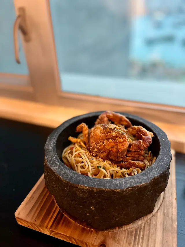蒜香辣椒蜆肉意大利粉配軟殼蟹