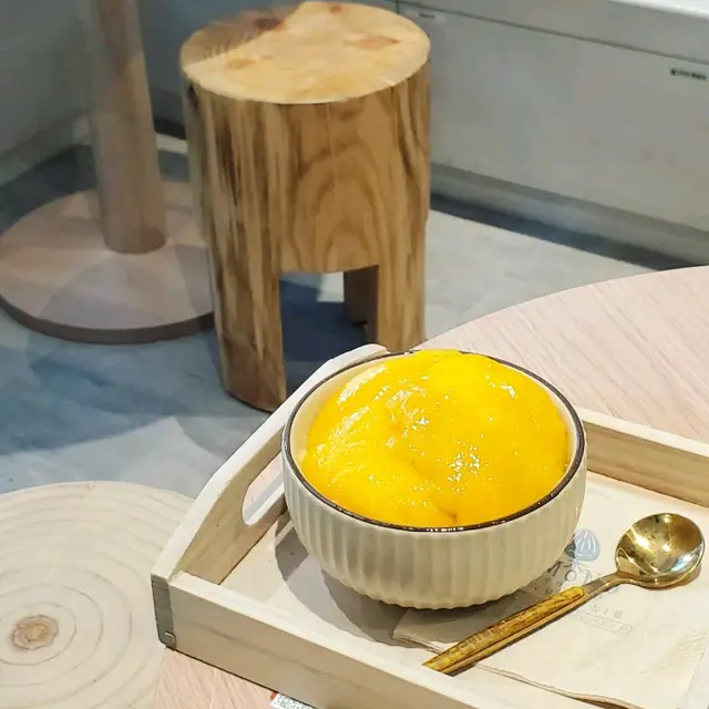 芒果奶昔雙皮奶