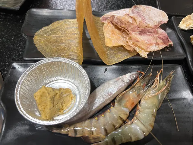 竟然有雞泡魚乾及時興隆魷魚任食