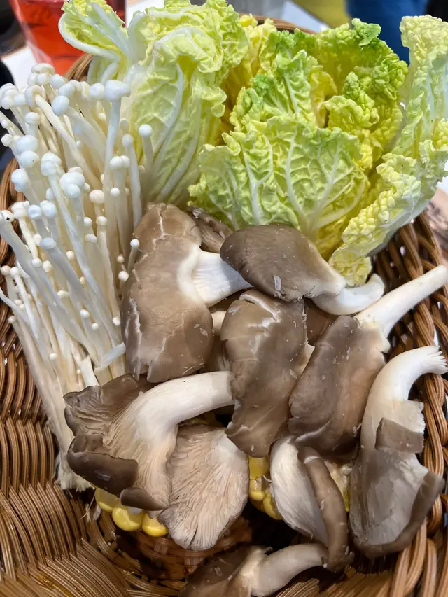 隨雞煲附送蔬菜籃一份