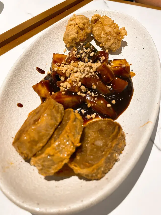 二人餐之拼盤(囉惹醬蔬果沙律+蝦棗+蝦醬炸雞)