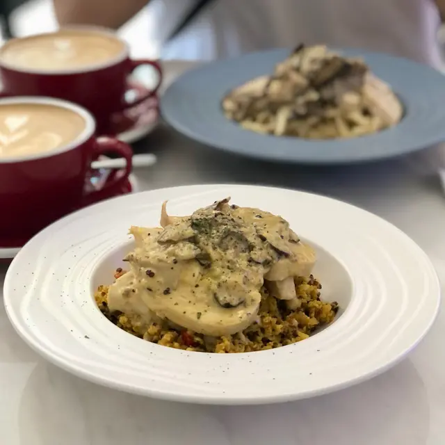 Chicken Breast Turmeric Cauliflower Rice