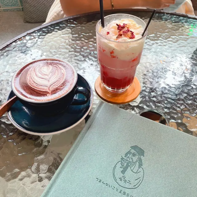 櫻花忌廉草莓泡泡啤