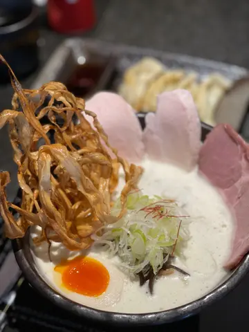 极浓鸡白汤拉面