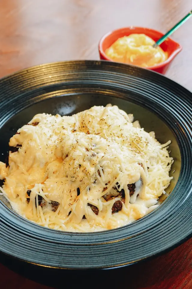 炭燒蜜糖泡菜芝士椰菜花