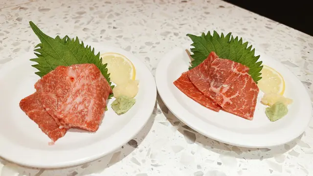 生牛拖羅刺身 + 生牛肉刺身