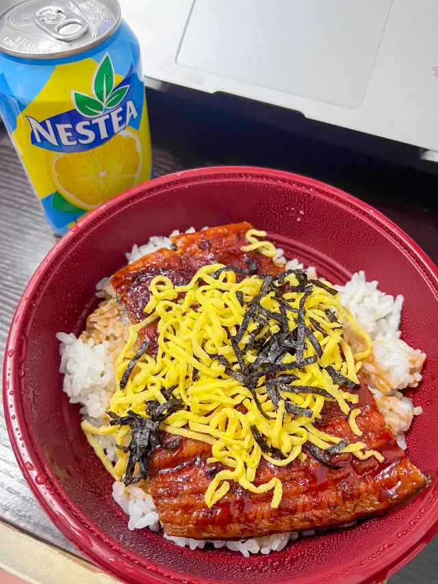 蒲燒鰻魚丼配汽水一罐