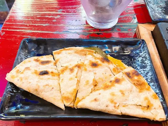 焗墨西哥黑松露芝士薄餅