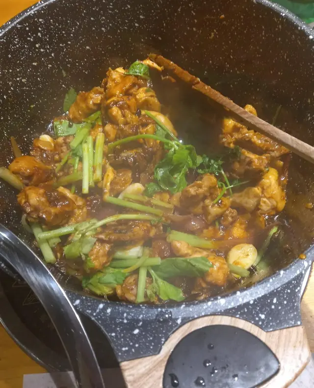 麻辣雞煲