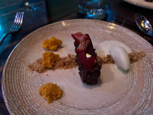 海鹽朱古力焦糖棒,百香果海棉蛋糕 ,雲呢拿忌廉