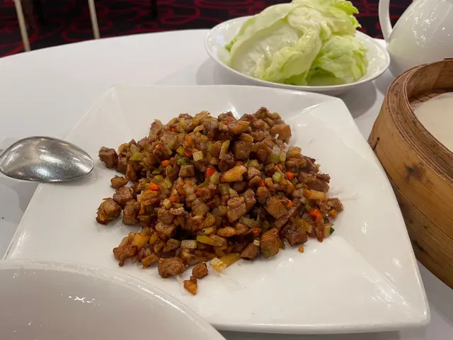 乾隆鴨鬆生菜包 