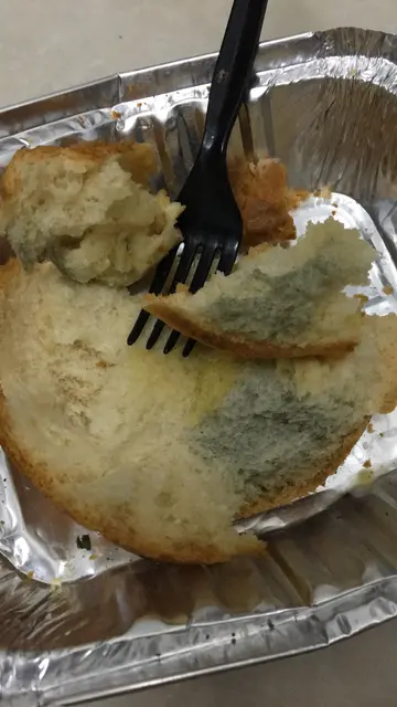 芝士炸鸡焗面包