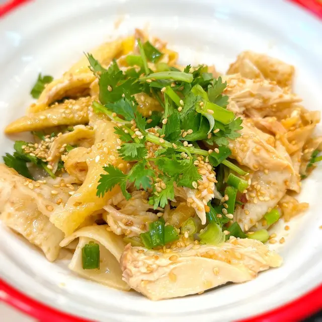 麻辣雞絲手工涼皮