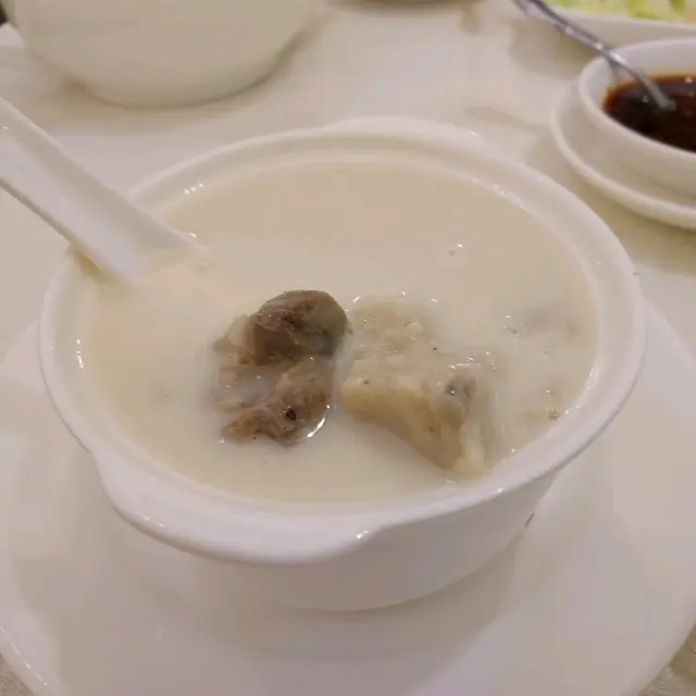 杏汁豬肺湯