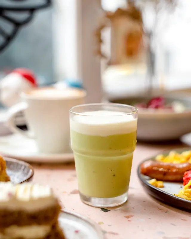 牛油果芝士奶蓋沙冰(半杯)