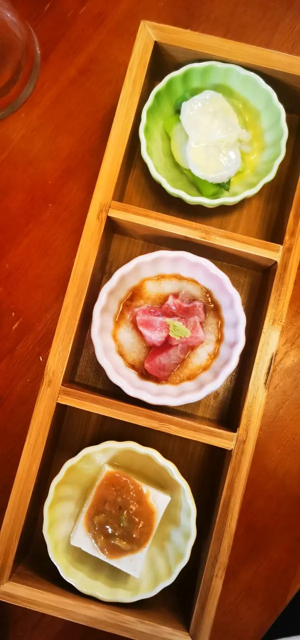 山芋泥配吞拿魚鮮甜，豆腐嫩滑，墨魚爽彈