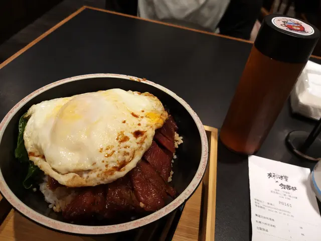 美國叉燒煎蛋飯