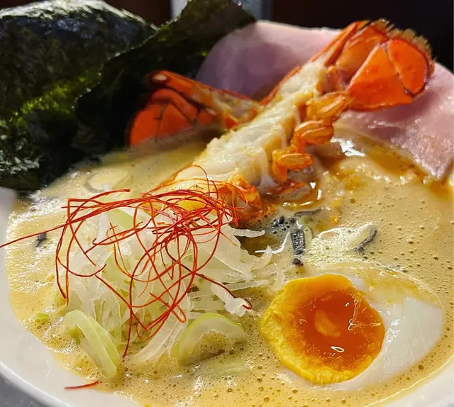 極濃龍蝦湯拉麵(配龍蝦尾)