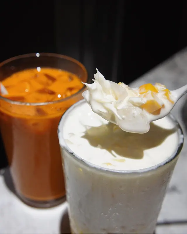 楊枝甘露奶蓋  & 泰國奶茶