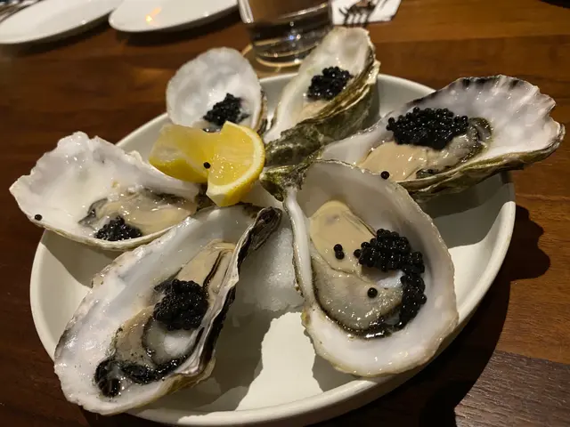 歐式新派法國聖馬田鮮蠔 (6 件) 配魚子醬