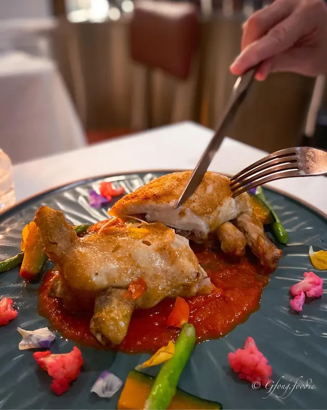 傳統水牛芝士釀春雞