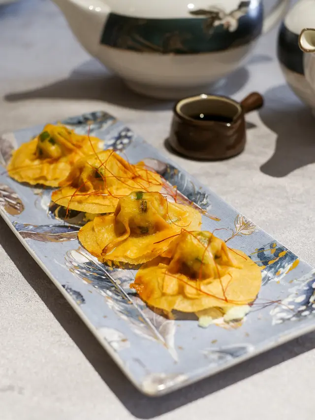 脆皮韮菜蟹肉盒