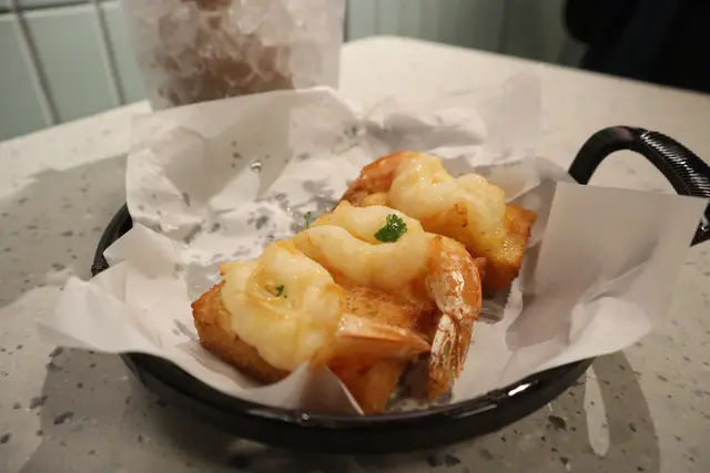 吹吹鳳尾蝦多士