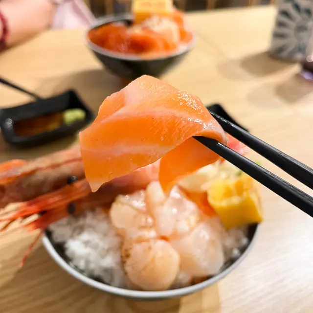 三文魚親子丼