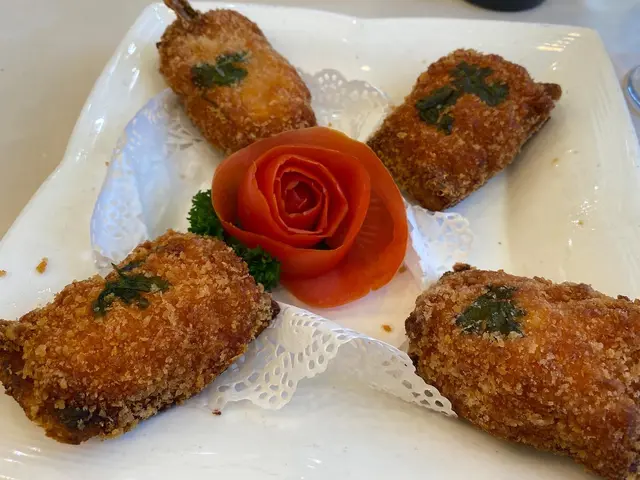 皮薄炸得剛剛好不刮口，內有滿滿彈牙的蝦肉