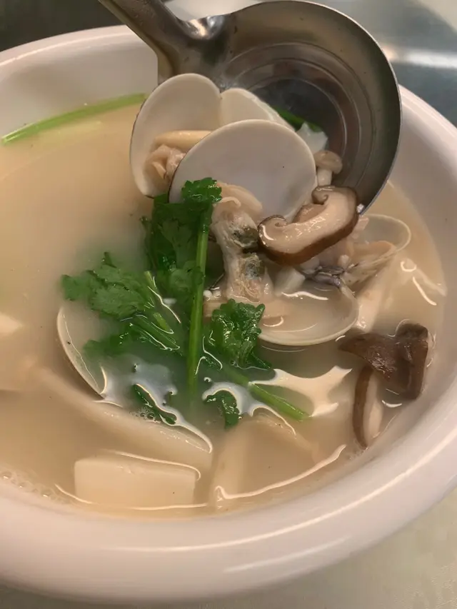 什菌大蜆豆腐湯