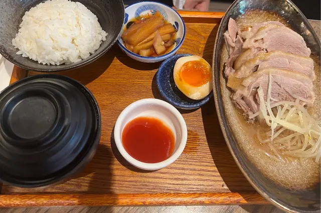 第二次食,鵝片好薄,但有點鞋同淡,似乎再次失望