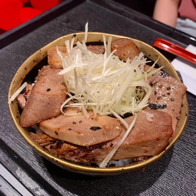 厚牛舌丼
