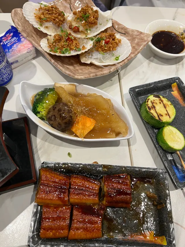 鰻魚正常，花膠豬皮咁，扇貝唔好食